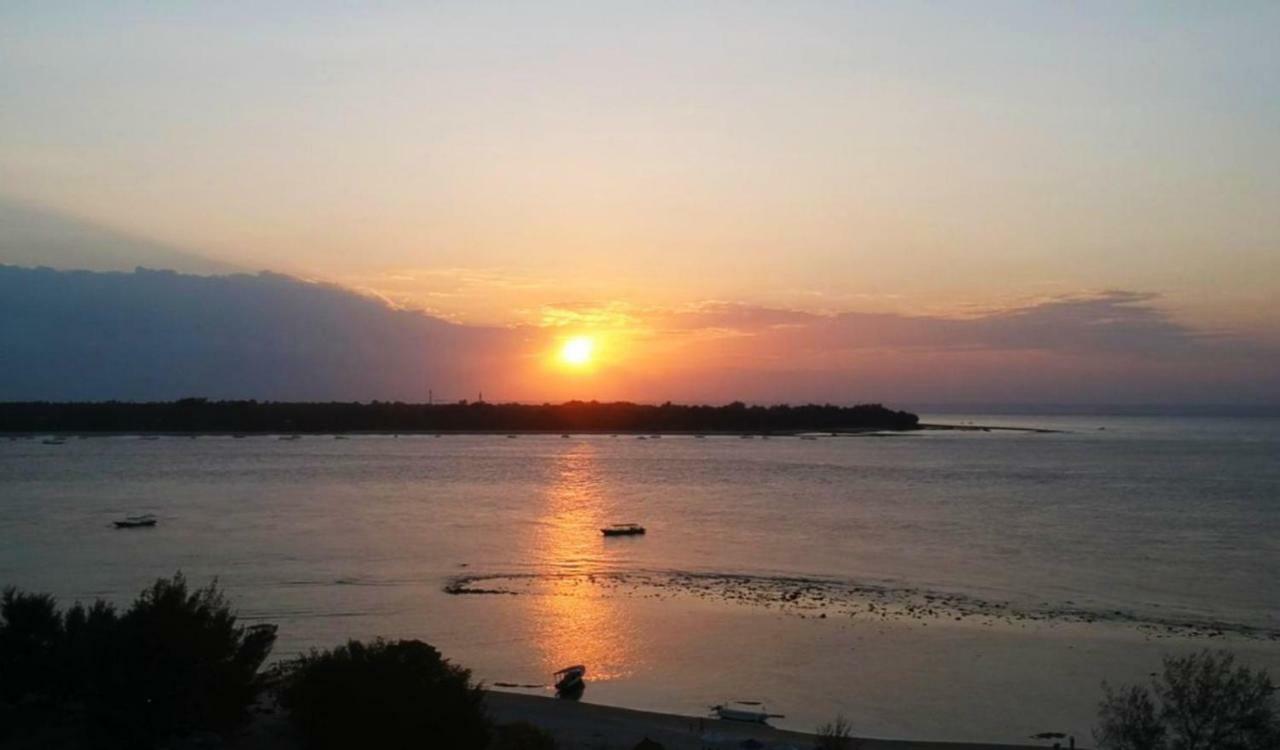 Sunset Beach Bungalow Gili Meno Εξωτερικό φωτογραφία