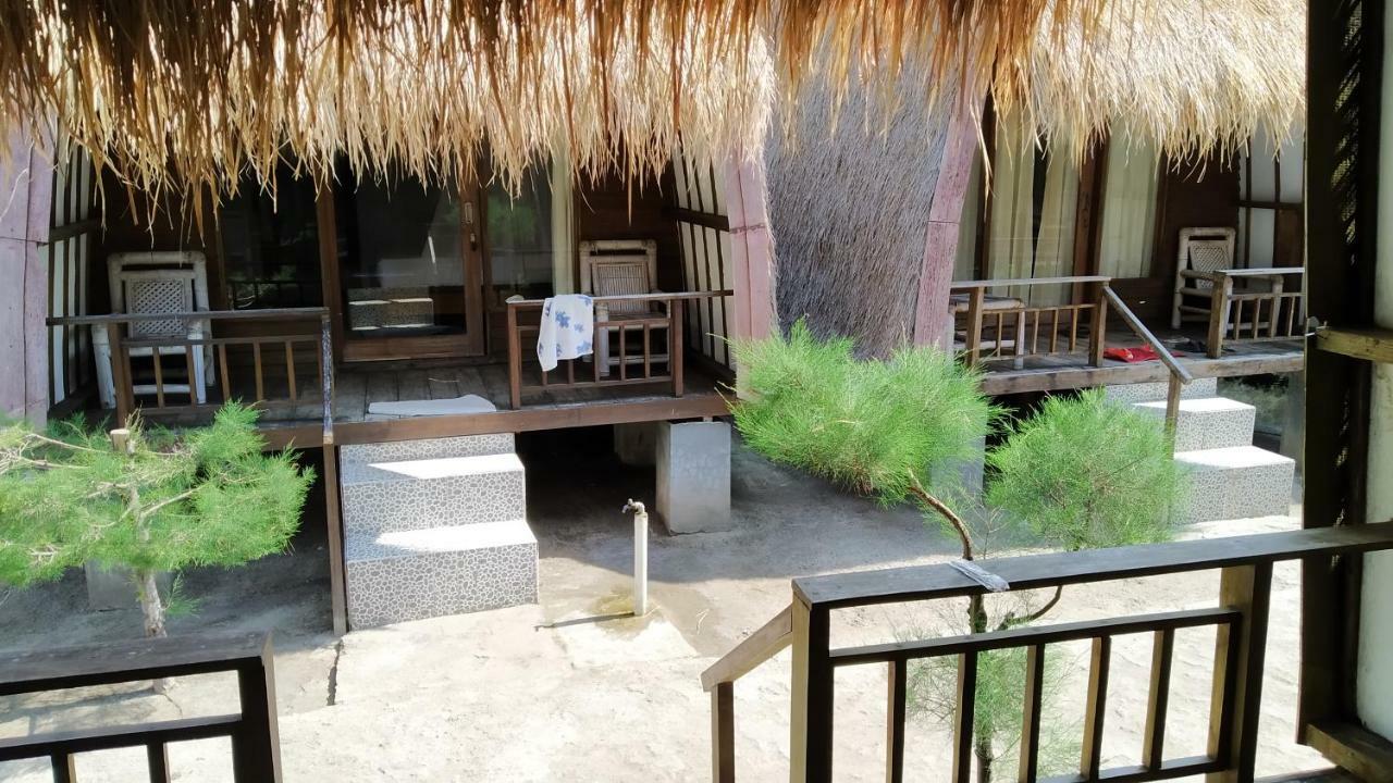 Sunset Beach Bungalow Gili Meno Εξωτερικό φωτογραφία