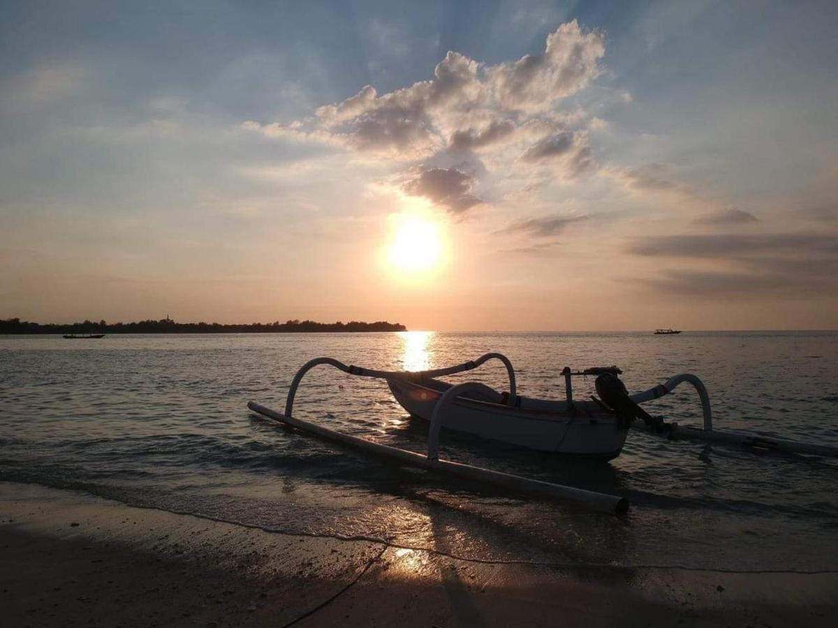 Sunset Beach Bungalow Gili Meno Εξωτερικό φωτογραφία